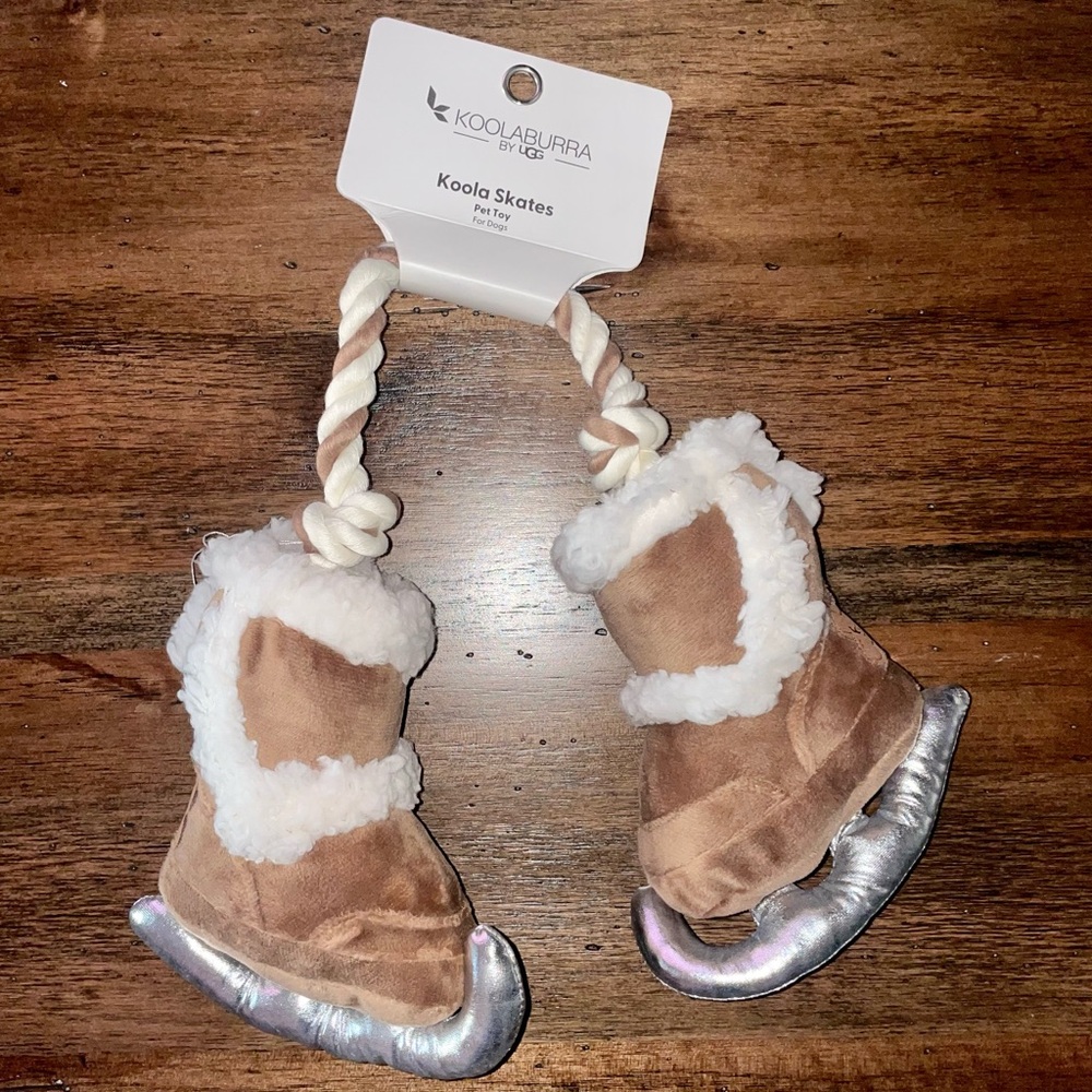 UGG Tan Ice Skates, Rope Dog Toy